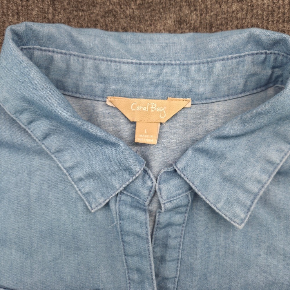 Coral Bay Women L Blue Chambray Shirt Cotton Blend Snap Roll Tab Sleeve Casual